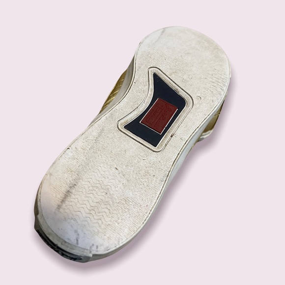 Converse 8.5 - Picture 14 of 14